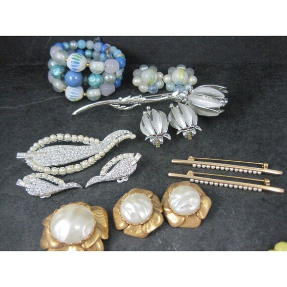 Destash Lot of 7 Vintage Jewelry Sets - Picture 2 of 9